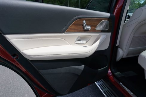 New 2025 Mercedes-Benz GLS 450 4MATIC image 39