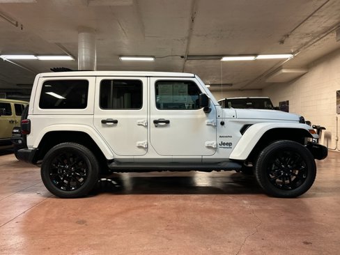 Certified 2022 Jeep Wrangler Unlimited Sahara w/ Cold Weather Group image 6