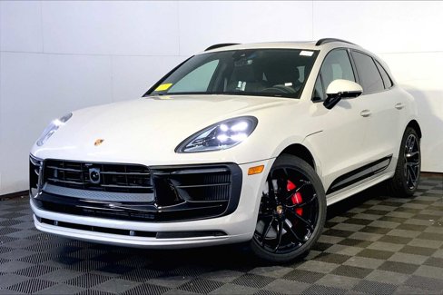 New 2026 Porsche Macan GTS image 1