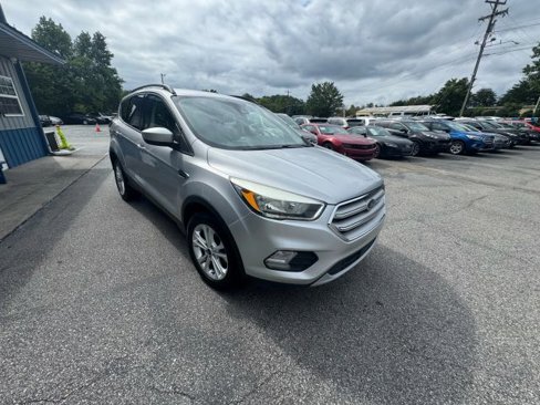 Used 2018 Ford Escape SE w/ Ford Safe & Smart Package image 6