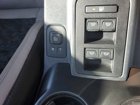Used 2022 Ford Bronco Wildtrak image 28