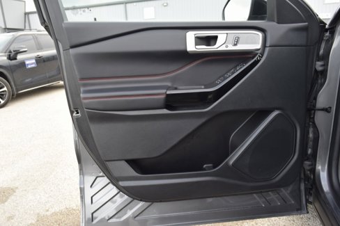 Certified 2023 Ford Explorer ST-Line w/ Class IV Trailer Tow Package image 19
