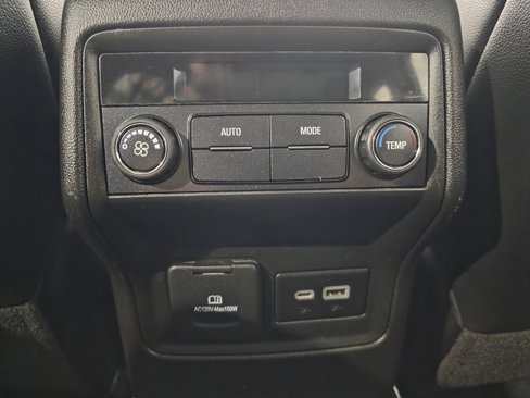 Used 2023 GMC Acadia SLT image 33