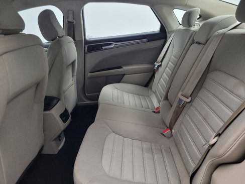Used 2020 Ford Fusion SE image 18