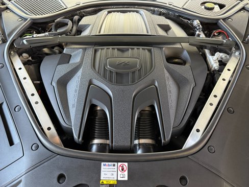 Used 2023 Porsche Panamera 4 w/ Premium Package image 45