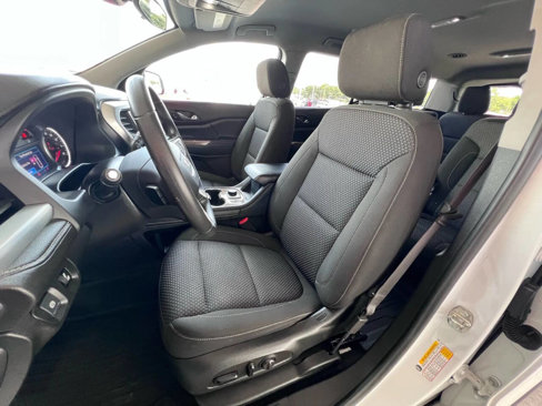 Used 2021 GMC Acadia SLE w/ Driver Convenience Package image 11
