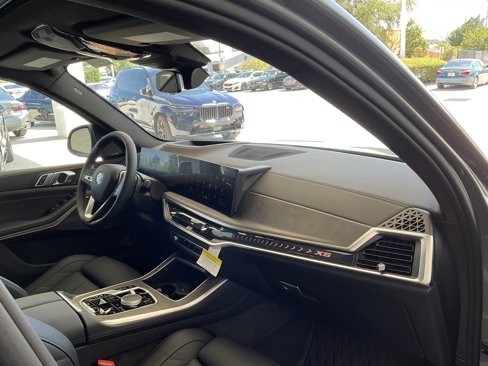 New 2026 BMW X5 xDrive50e image 21