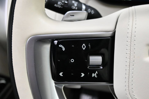 Used 2023 Land Rover Range Rover SE image 70