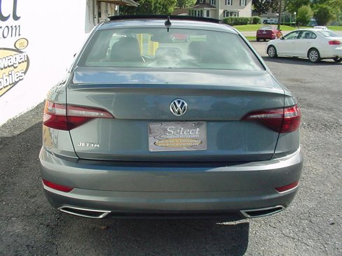 Used 2020 Volkswagen Jetta R-Line w/ R-Line Cold Weather Package image 7