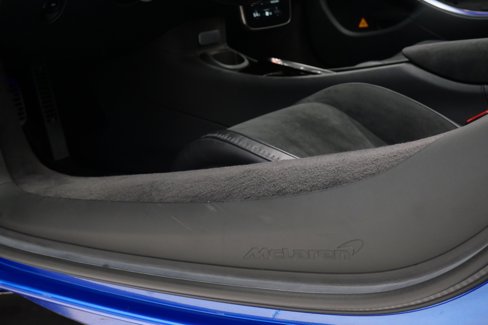 Used 2025 McLaren Artura Spider image 27