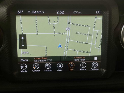 Used 2022 Jeep Wrangler Unlimited Sahara image 11