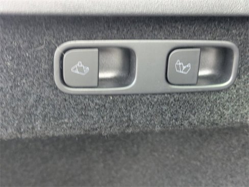 Used 2024 Tesla Model Y Long Range image 13