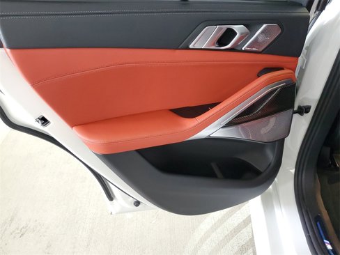 Used 2026 BMW X6 M Competition w/ Executive Package image 9