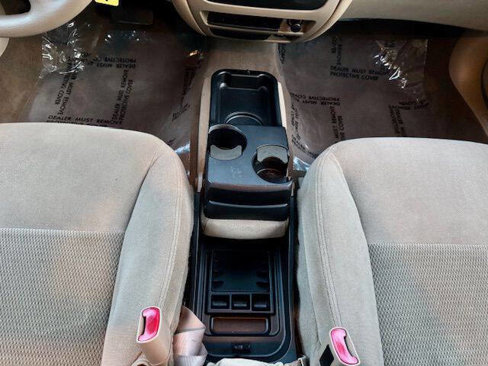 Used 2003 Ford Taurus SES image 19