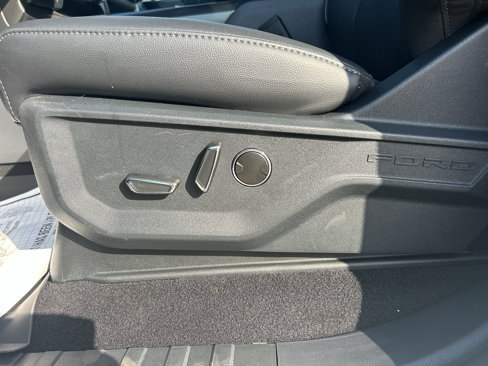 New 2025 Ford F150 Lariat image 32