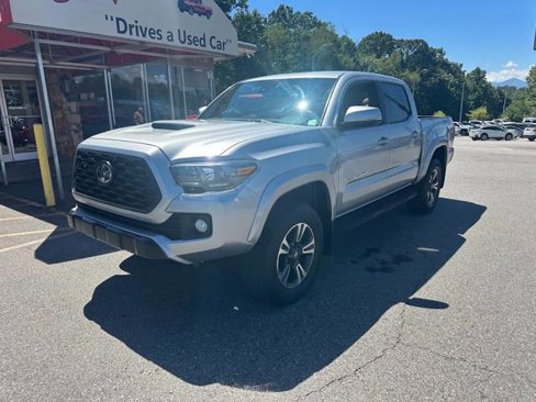 Used 2018 Toyota Tacoma TRD Sport w/ Technology Package image 1