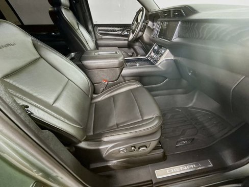 Used 2024 GMC Yukon XL Denali w/ LPO, Floor Liner Package image 31