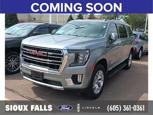 Used 2024 GMC Yukon XL SLT w/ SLT Luxury Package image 1