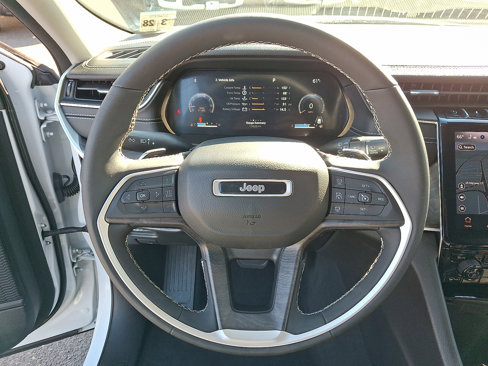 Certified 2023 Jeep Grand Cherokee L Limited w/ Black Appearance Package image 20