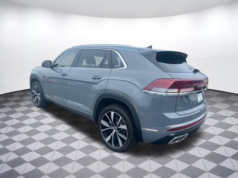 Used 2025 Volkswagen Atlas Cross Sport SEL Premium R-Line image 3