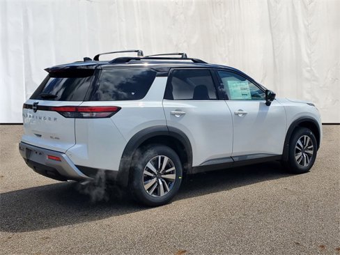 New 2025 Nissan Pathfinder SL image 4