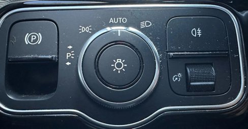 Used 2020 Mercedes-Benz A 220 image 24