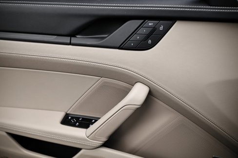 Certified 2025 Porsche 911 Carrera 4 GTS image 11