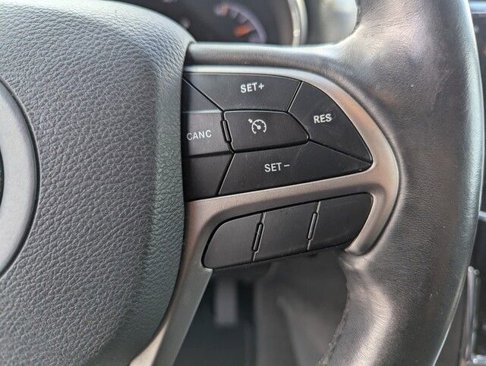 Used 2019 Jeep Grand Cherokee Altitude image 20
