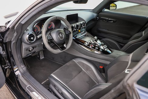 Used 2018 Mercedes-Benz AMG GT R image 2