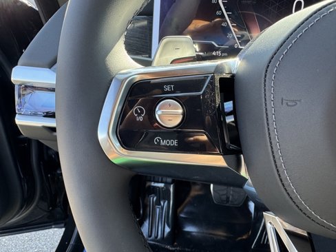 New 2026 BMW 750e xDrive image 18