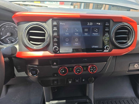 Used 2020 Toyota Tacoma TRD Sport image 18
