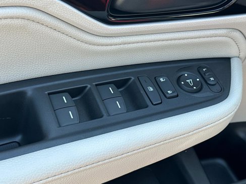 New 2026 Honda Odyssey Touring image 11