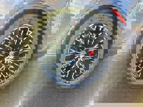 Used 2025 Porsche Macan 4S Electric image 10