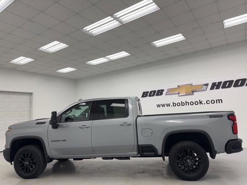 Used 2025 Chevrolet Silverado 2500 LTZ w/ Trail Boss Package image 8