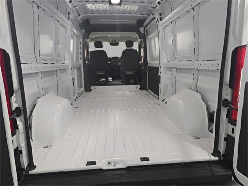 Used 2025 RAM ProMaster 2500 w/ Convenience Group image 3