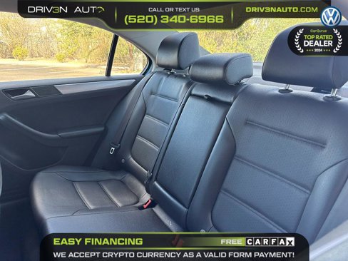 Used 2017 Volkswagen Jetta SE image 16