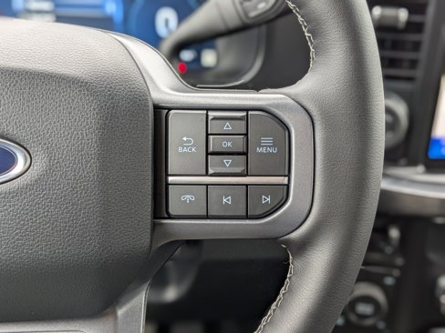 New 2026 Ford F250 Lariat w/ Black Appearance Package image 33