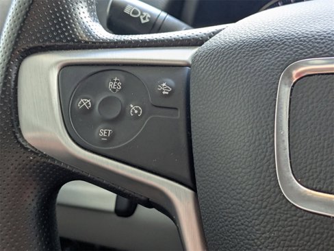 Used 2024 GMC Terrain SLE image 21