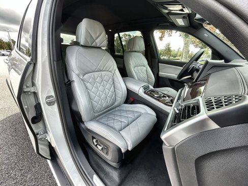 New 2026 BMW X5 xDrive50e w/ Premium Package image 29