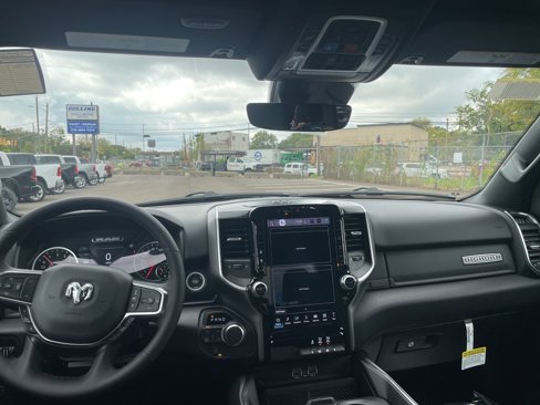 New 2026 RAM 1500 4x4 Crew Cab image 36