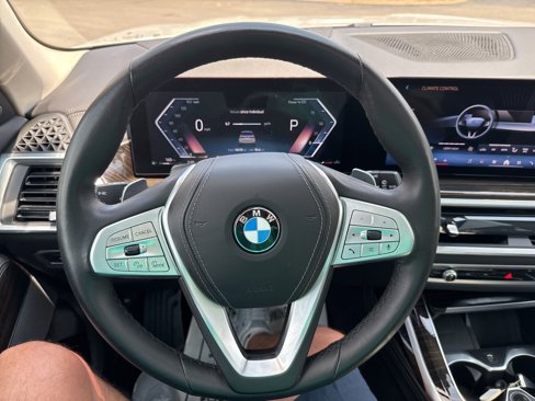 Used 2024 BMW X7 xDrive40i image 50
