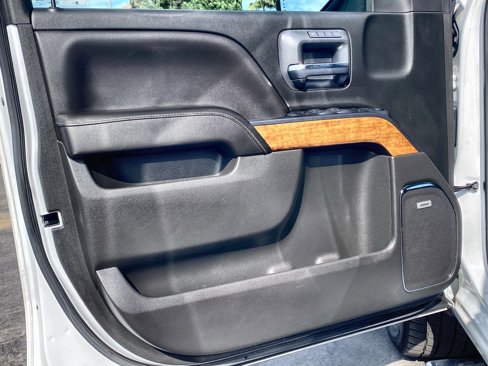 Used 2018 Chevrolet Silverado 1500 High Country image 21