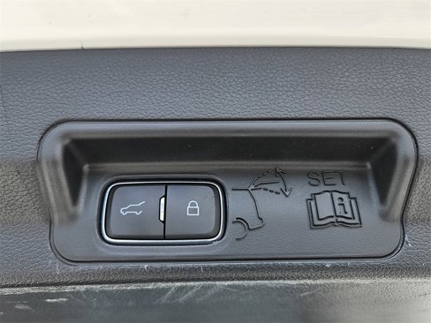Used 2020 Ford Explorer XLT w/ Class III Trailer Tow Package image 30