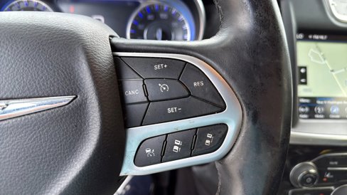 Used 2018 Chrysler 300 Limited w/ Safetytec Plus Group image 22
