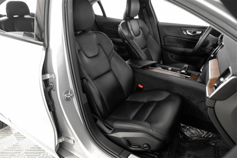 Used 2024 Volvo S60 B5 Plus image 34