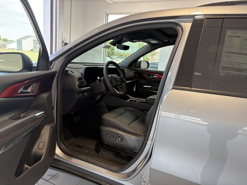 New 2026 Chevrolet Traverse Z71 w/ Driver Confidence Package image 8