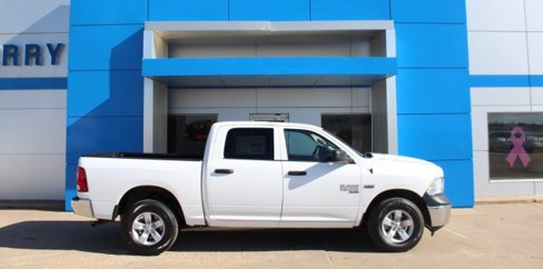 New 2023 RAM 1500 4x4 Crew Cab Classic w/ Chrome Appearance Group image 3