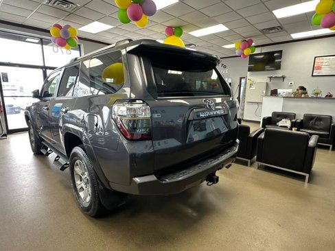 Used 2022 Toyota 4Runner SR5 image 9