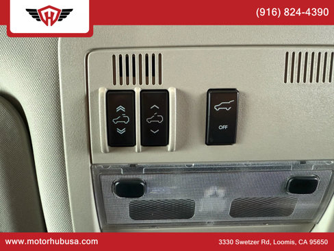 Used 2011 Chevrolet Tahoe LTZ image 28
