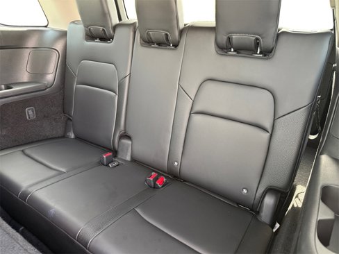 Used 2025 Nissan Pathfinder SL image 15